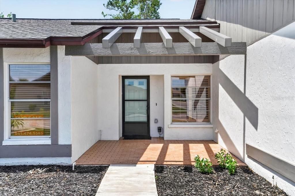 En Venta: $200,000 (2 camas, 2 baños, 1102 Pies cuadrados)