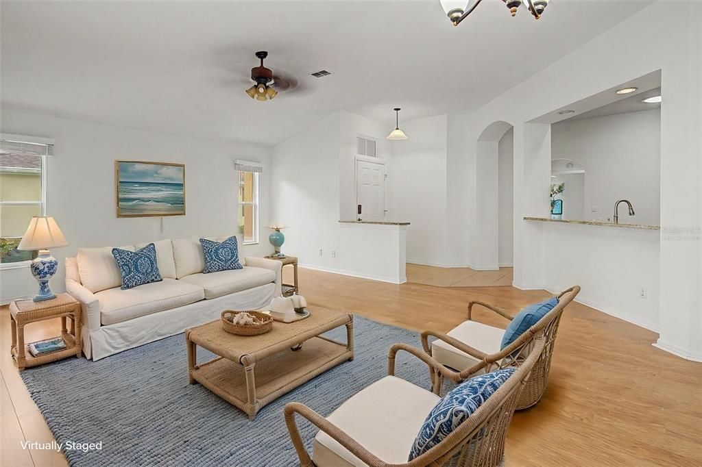 En Venta: $239,000 (3 camas, 2 baños, 1617 Pies cuadrados)