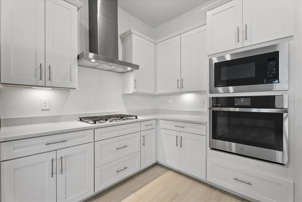На продажу: $762,995 (4 спален, 2 ванн, 2245 Квадратных фут)