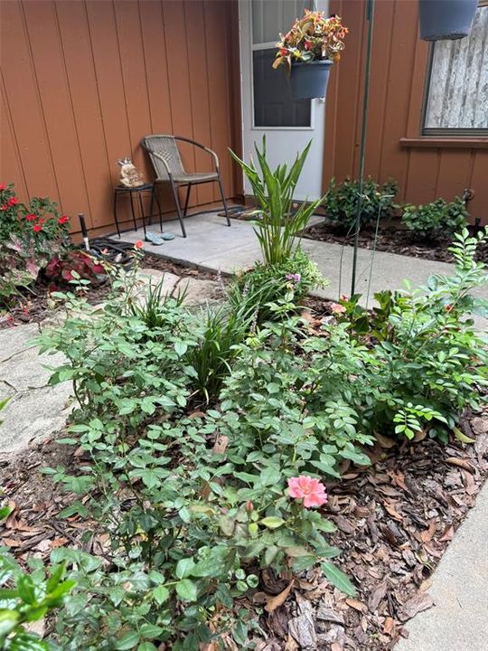 For Sale: $155,000 (2 beds, 2 baths, 924 Square Feet)