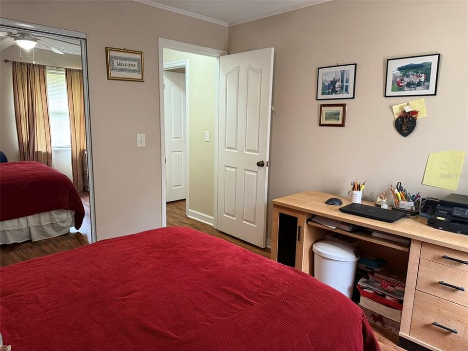 For Sale: $155,000 (2 beds, 2 baths, 924 Square Feet)