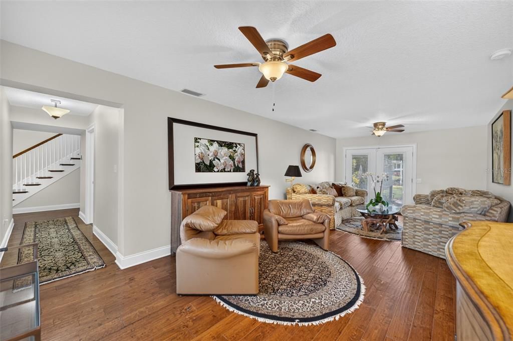Active With Contract: $975,000 (4 beds, 3 baths, 3027 Square Feet)