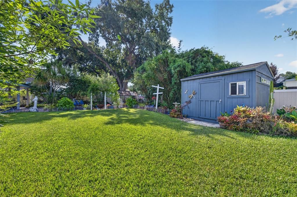 Active With Contract: $975,000 (4 beds, 3 baths, 3027 Square Feet)