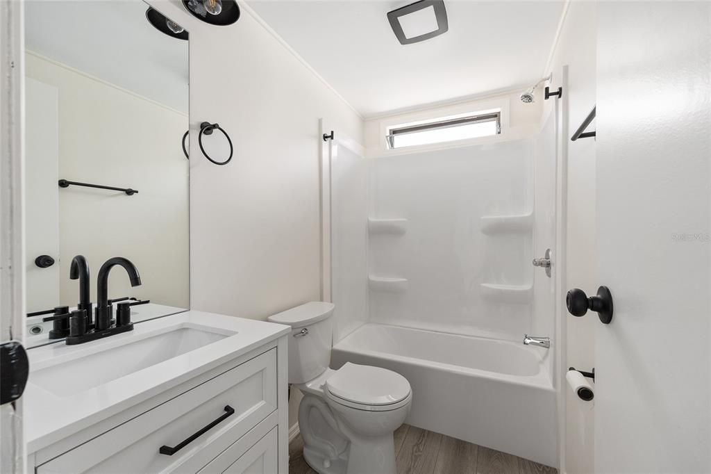 En Venta: $230,000 (3 camas, 2 baños, 1542 Pies cuadrados)