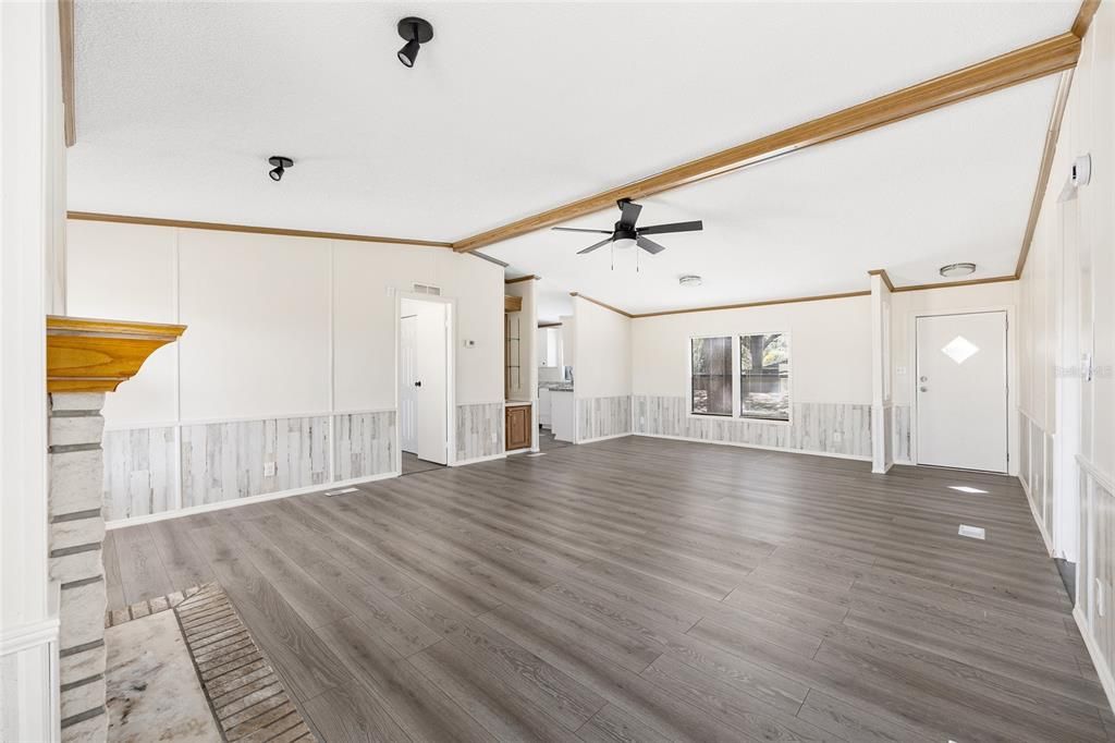 En Venta: $230,000 (3 camas, 2 baños, 1542 Pies cuadrados)