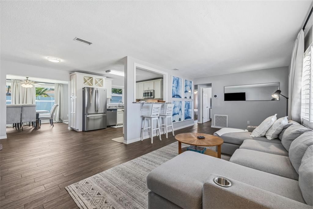 En Venta: $375,000 (2 camas, 1 baños, 1120 Pies cuadrados)