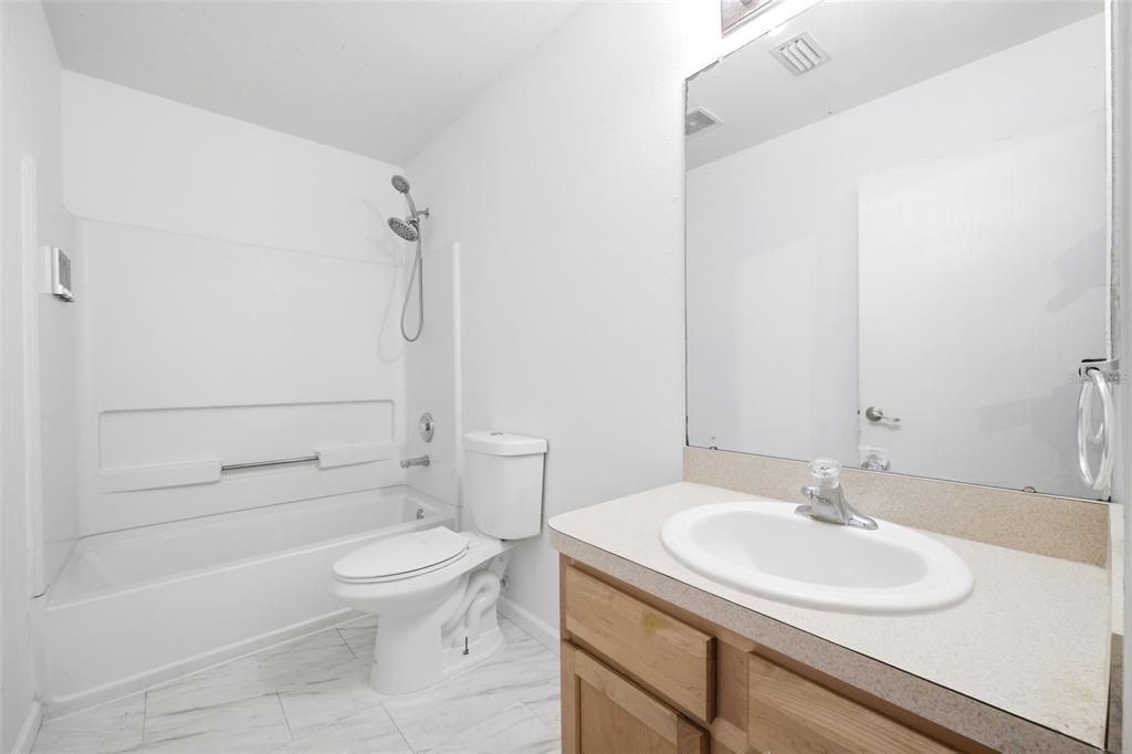 En Venta: $455,000 (4 camas, 2 baños, 3216 Pies cuadrados)