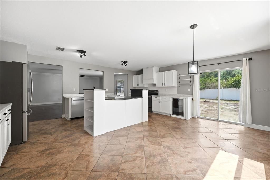 En Venta: $455,000 (4 camas, 2 baños, 3216 Pies cuadrados)