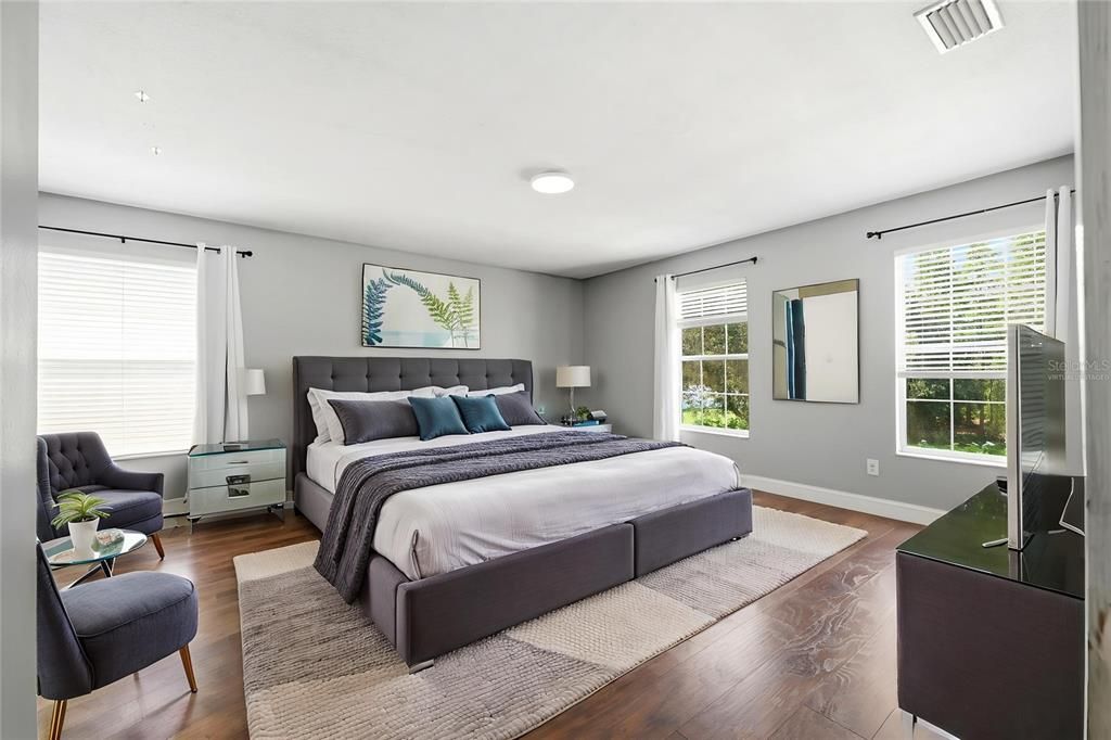 En Venta: $455,000 (4 camas, 2 baños, 3216 Pies cuadrados)