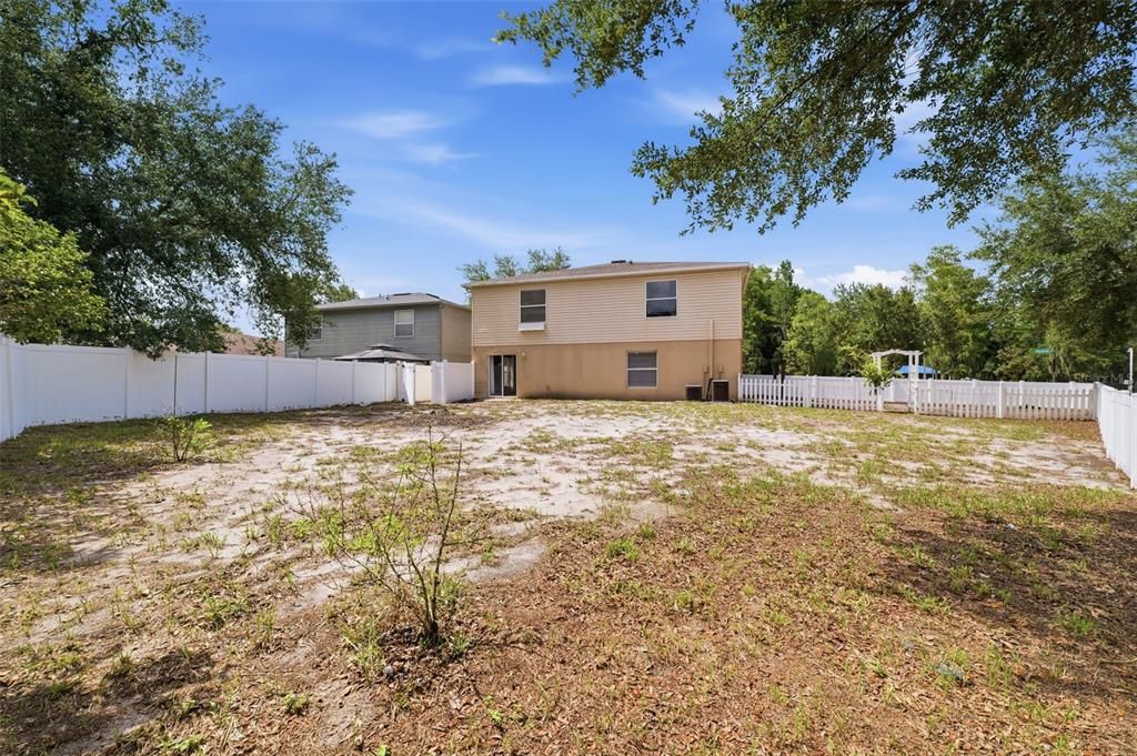 En Venta: $455,000 (4 camas, 2 baños, 3216 Pies cuadrados)