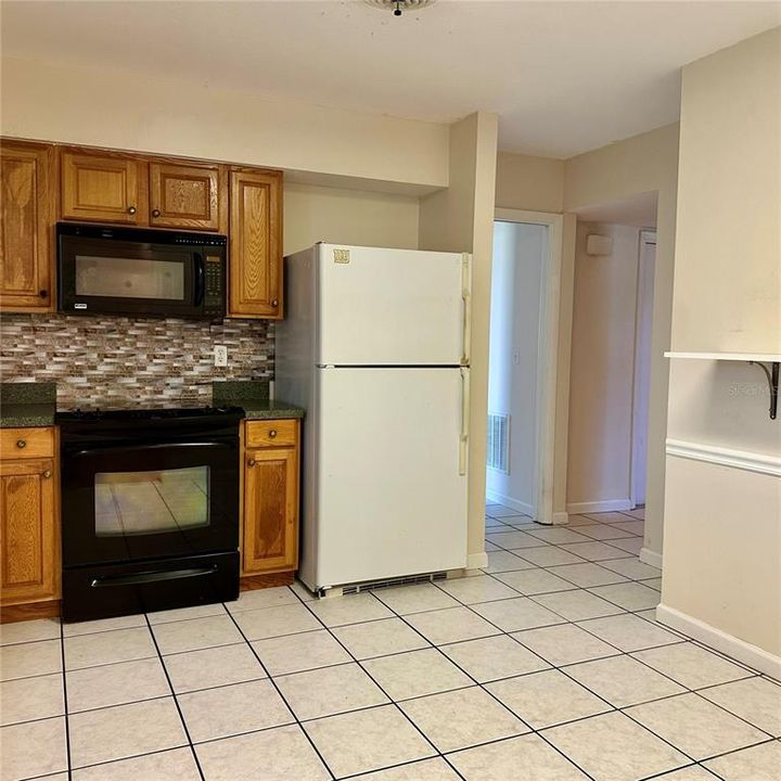 En Venta: $259,000 (3 camas, 2 baños, 1253 Pies cuadrados)