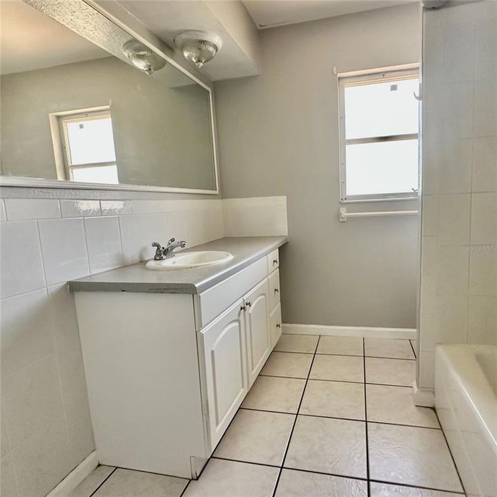 En Venta: $259,000 (3 camas, 2 baños, 1253 Pies cuadrados)
