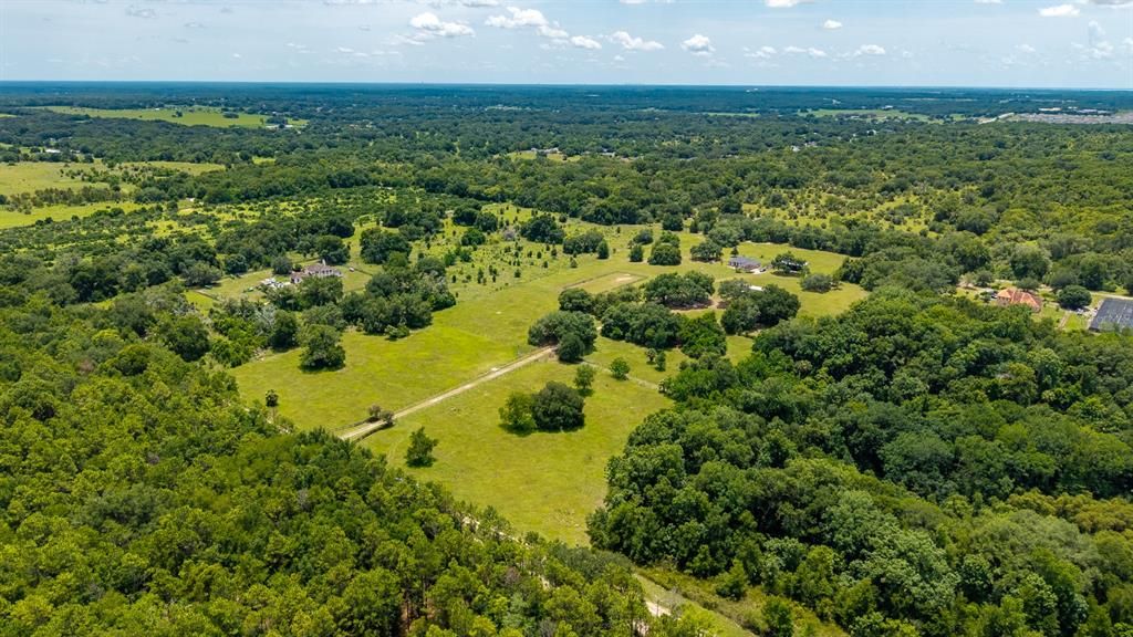 En Venta: $1,599,900 (3 camas, 2 baños, 1972 Pies cuadrados)