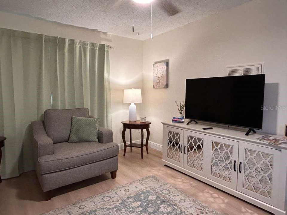 В аренду: $1,850 (2 спален, 1 ванн, 792 Квадратных фут)