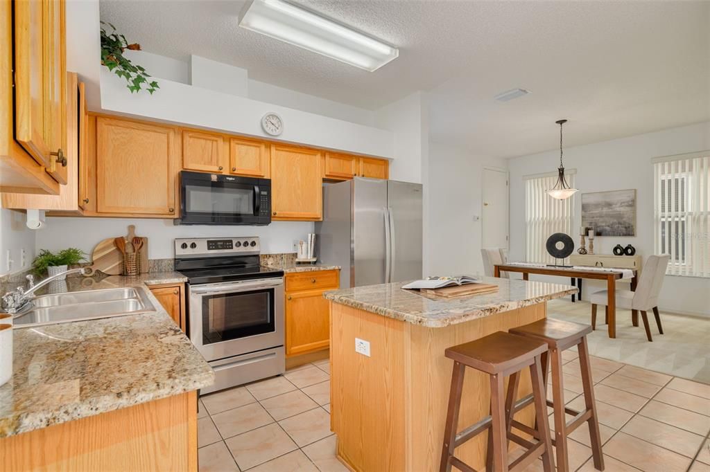 For Sale: $365,000 (3 beds, 2 baths, 1563 Square Feet)