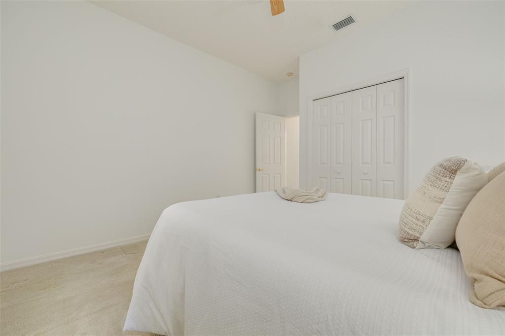 For Sale: $365,000 (3 beds, 2 baths, 1563 Square Feet)