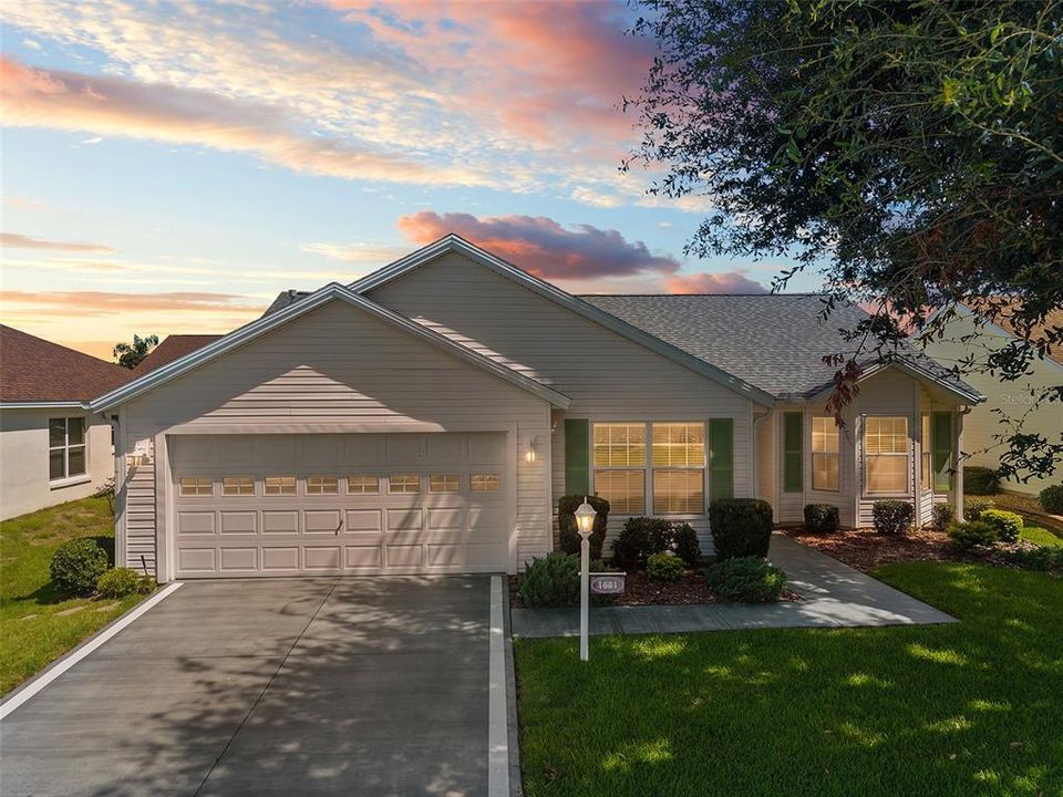 Active With Contract: $365,000 (3 beds, 2 baths, 1530 Square Feet)
