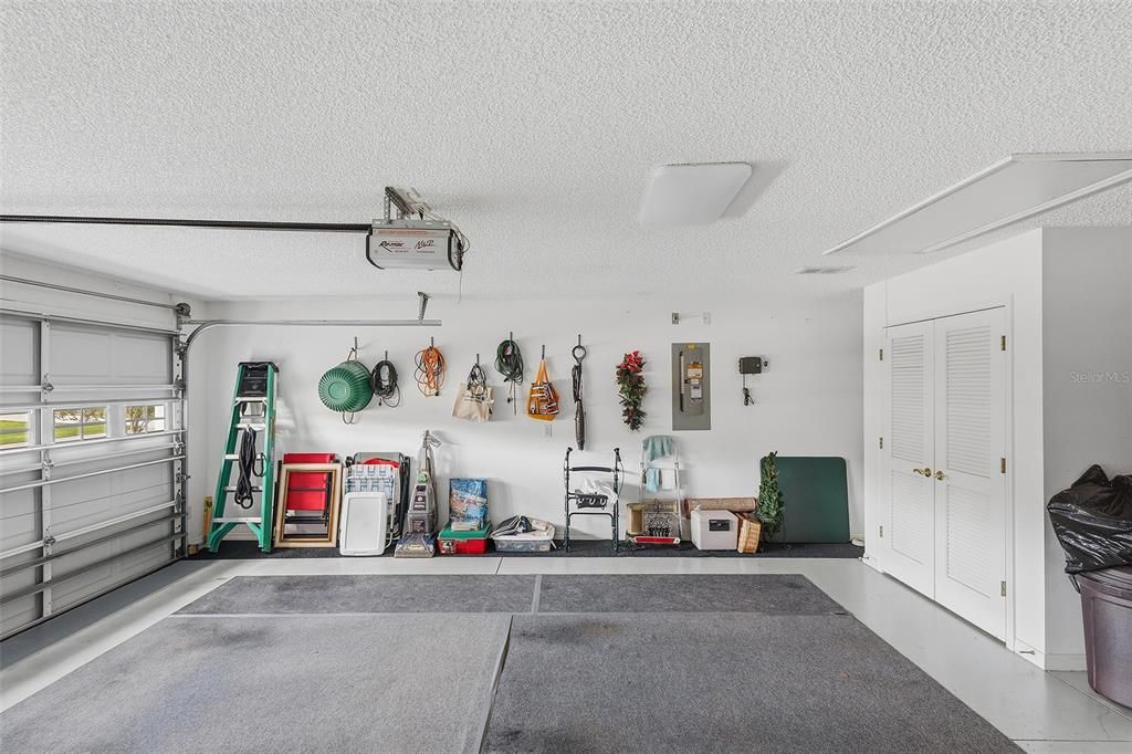 Active With Contract: $365,000 (3 beds, 2 baths, 1530 Square Feet)