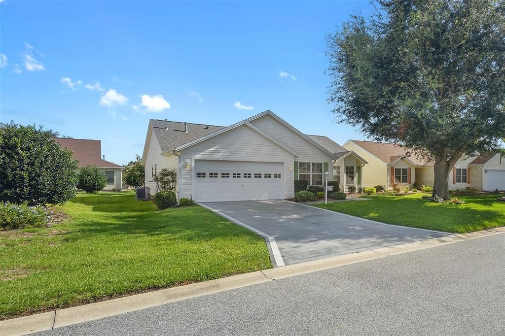 Active With Contract: $365,000 (3 beds, 2 baths, 1530 Square Feet)