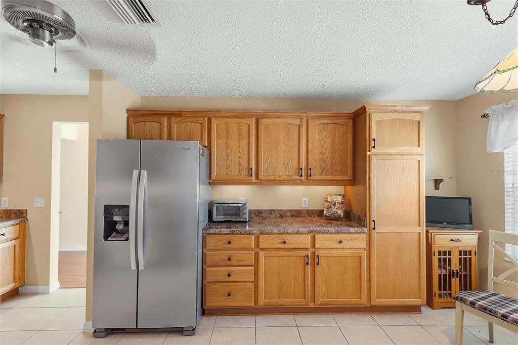 Active With Contract: $365,000 (3 beds, 2 baths, 1530 Square Feet)