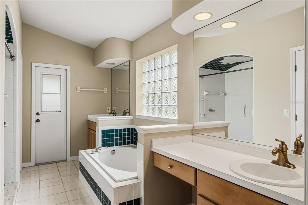 For Sale: $410,990 (3 beds, 2 baths, 1972 Square Feet)