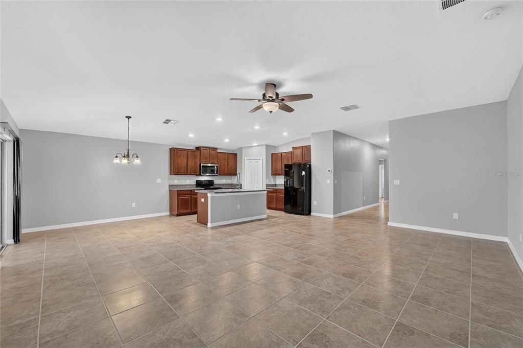 Active With Contract: $349,900 (4 beds, 2 baths, 1918 Square Feet)