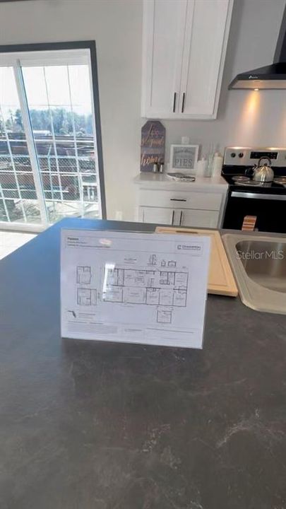 В аренду: $2,475 (4 спален, 2 ванн, 1700 Квадратных фут)