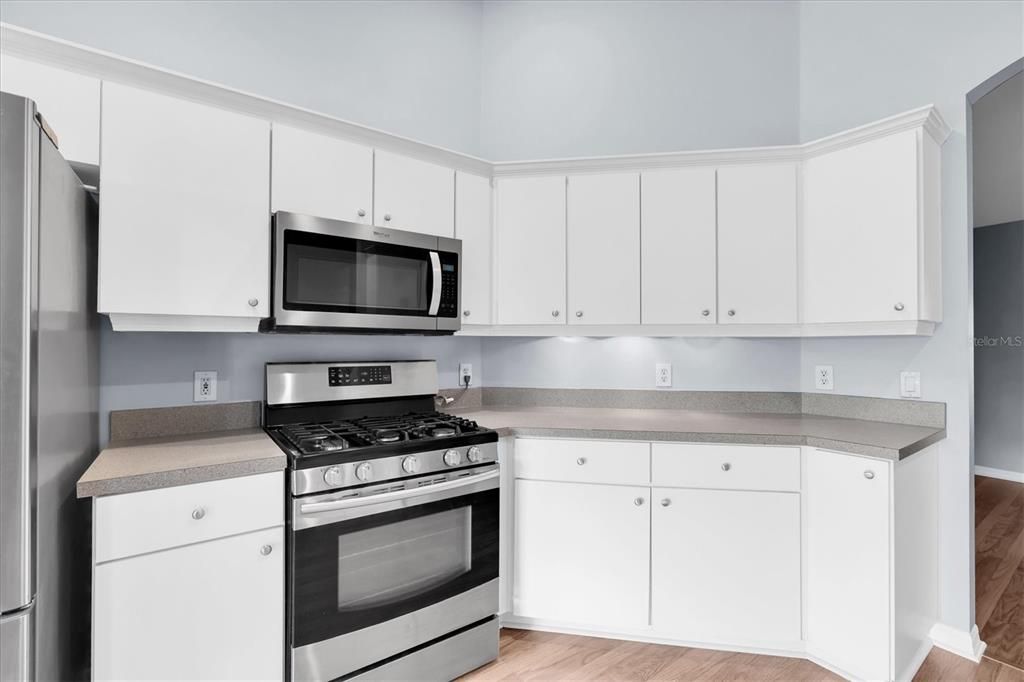 На продажу: $359,000 (3 спален, 2 ванн, 1562 Квадратных фут)