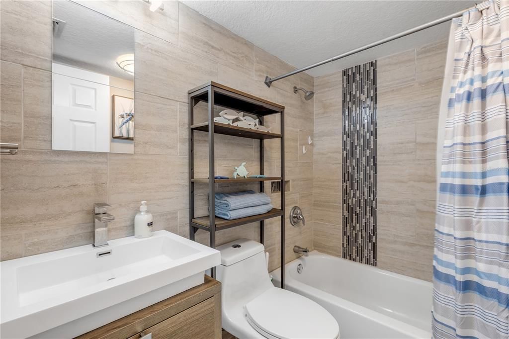 En Venta: $699,000 (2 camas, 2 baños, 1130 Pies cuadrados)