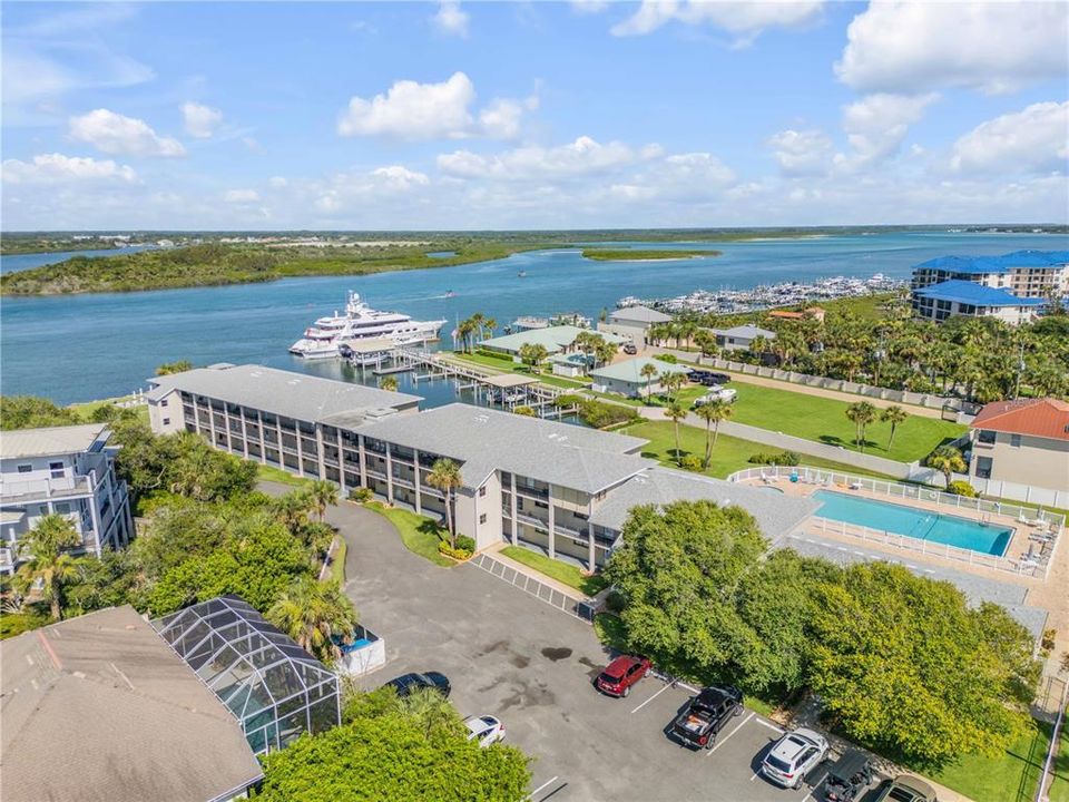 En Venta: $699,000 (2 camas, 2 baños, 1130 Pies cuadrados)