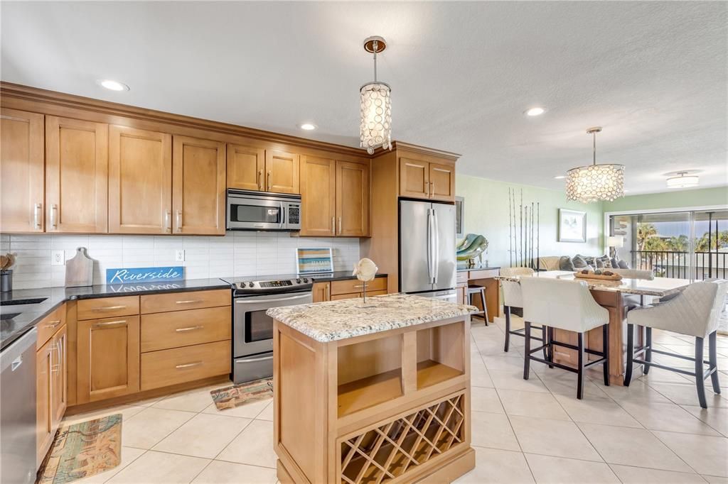 En Venta: $699,000 (2 camas, 2 baños, 1130 Pies cuadrados)