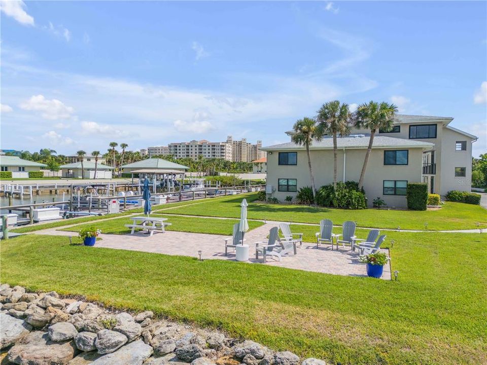 En Venta: $699,000 (2 camas, 2 baños, 1130 Pies cuadrados)