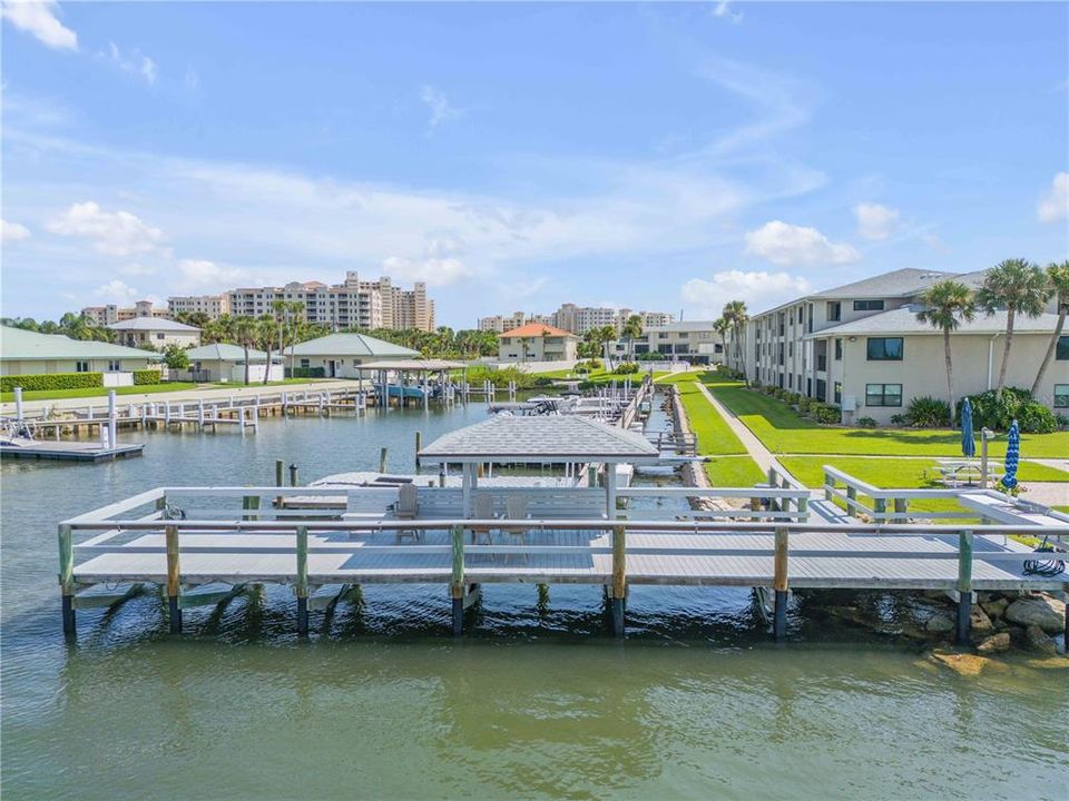En Venta: $699,000 (2 camas, 2 baños, 1130 Pies cuadrados)