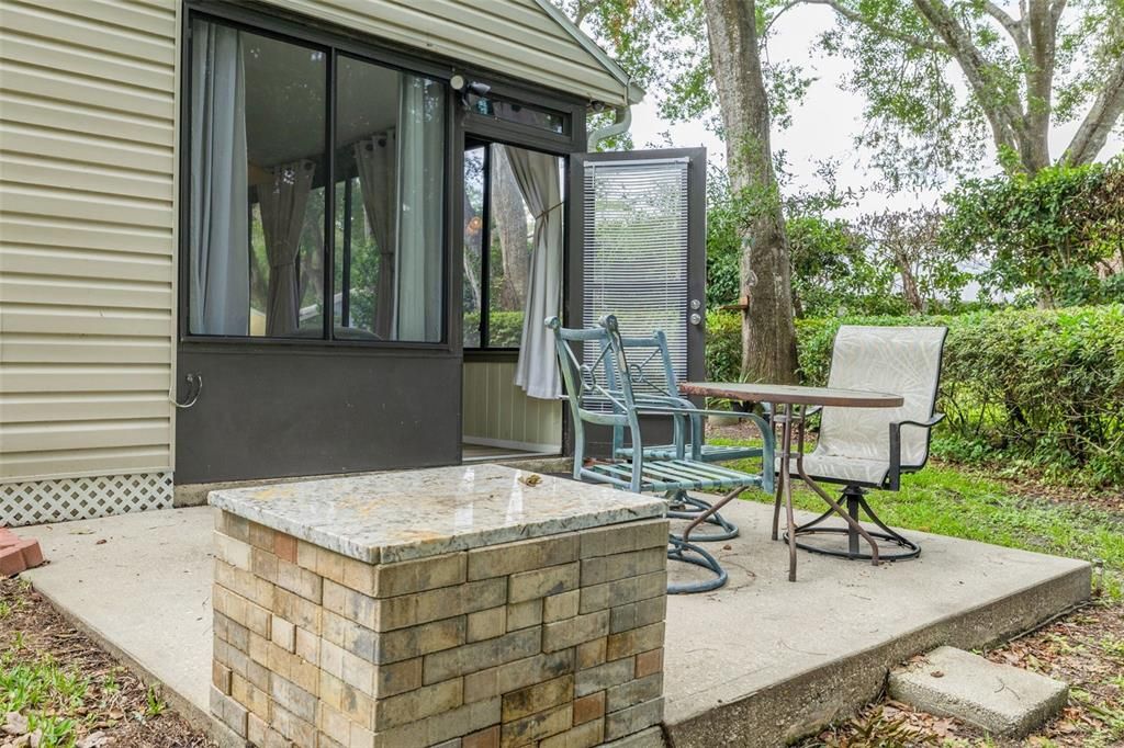 For Sale: $223,000 (2 beds, 2 baths, 1268 Square Feet)