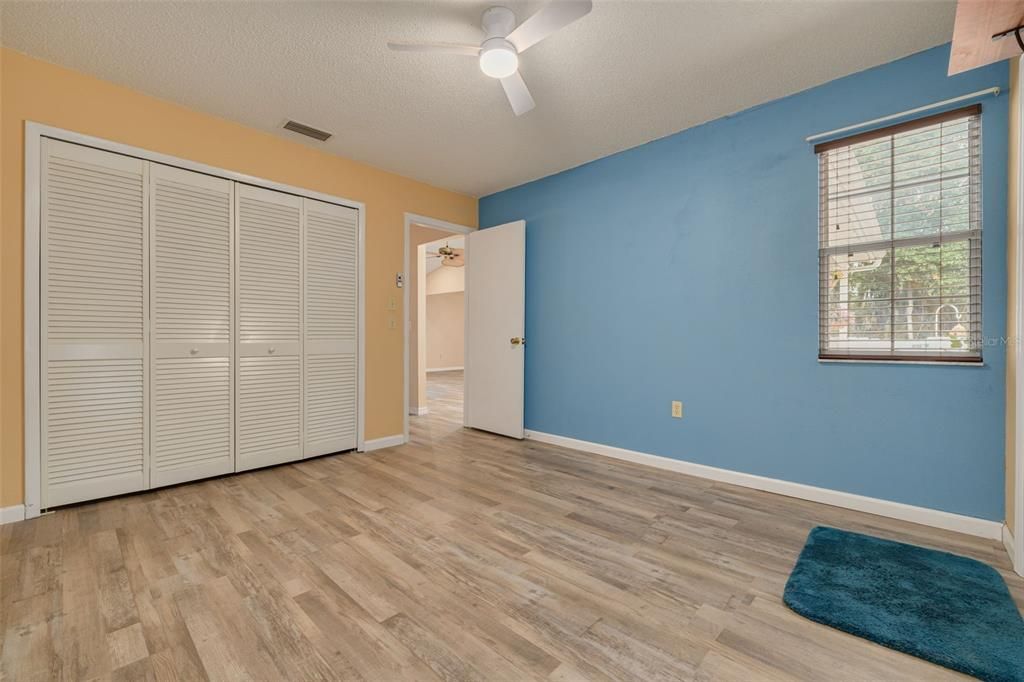 For Sale: $223,000 (2 beds, 2 baths, 1268 Square Feet)