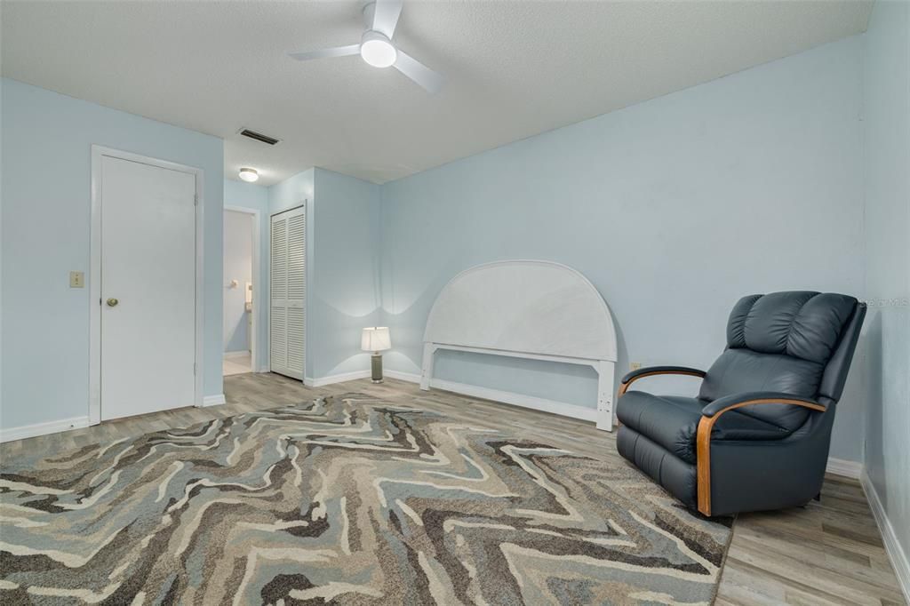 For Sale: $223,000 (2 beds, 2 baths, 1268 Square Feet)