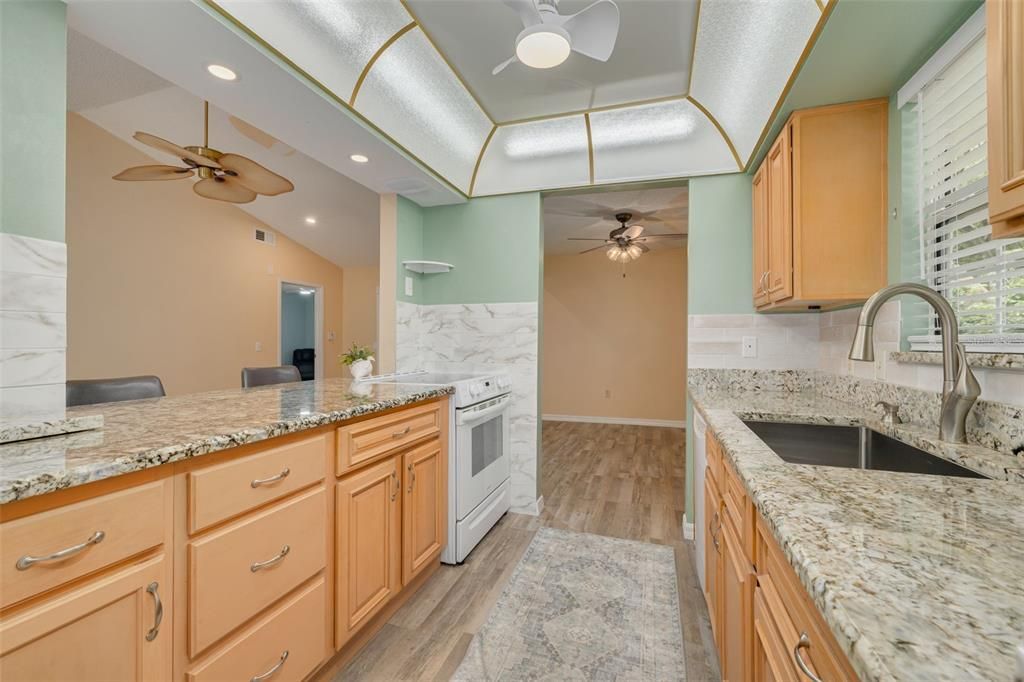 For Sale: $223,000 (2 beds, 2 baths, 1268 Square Feet)