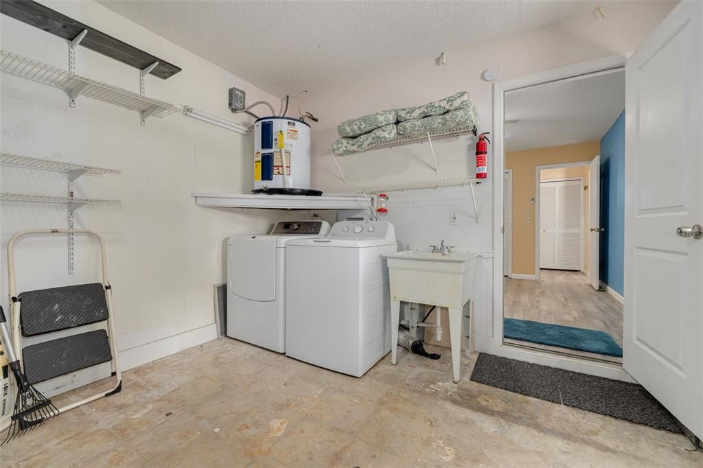 For Sale: $223,000 (2 beds, 2 baths, 1268 Square Feet)