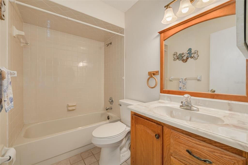For Sale: $223,000 (2 beds, 2 baths, 1268 Square Feet)