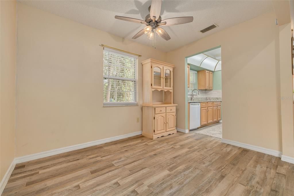 For Sale: $223,000 (2 beds, 2 baths, 1268 Square Feet)
