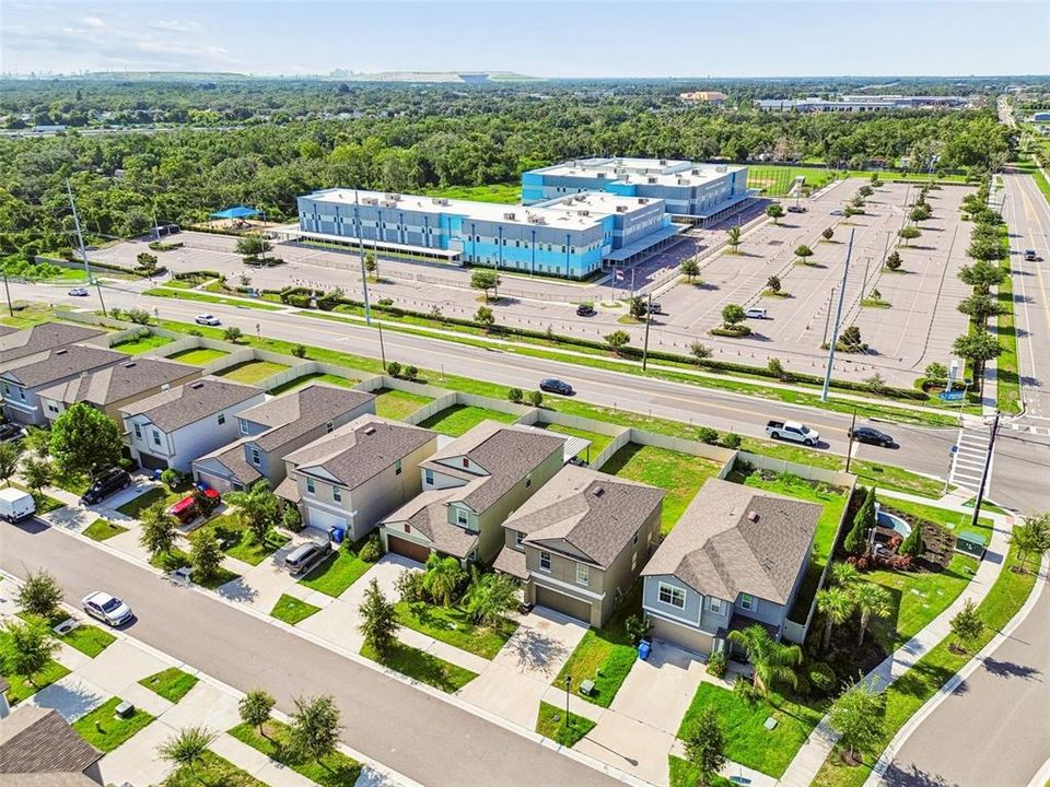 На продажу: $370,000 (4 спален, 2 ванн, 1925 Квадратных фут)