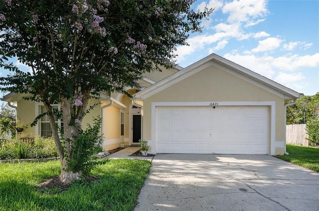 For Rent: $2,800 (4 beds, 2 baths, 1699 Square Feet)