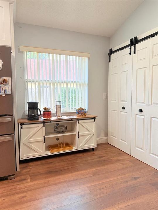 For Rent: $2,800 (4 beds, 2 baths, 1699 Square Feet)