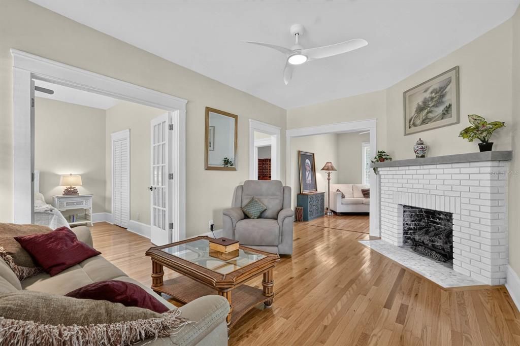 For Sale: $439,000 (3 beds, 2 baths, 1793 Square Feet)