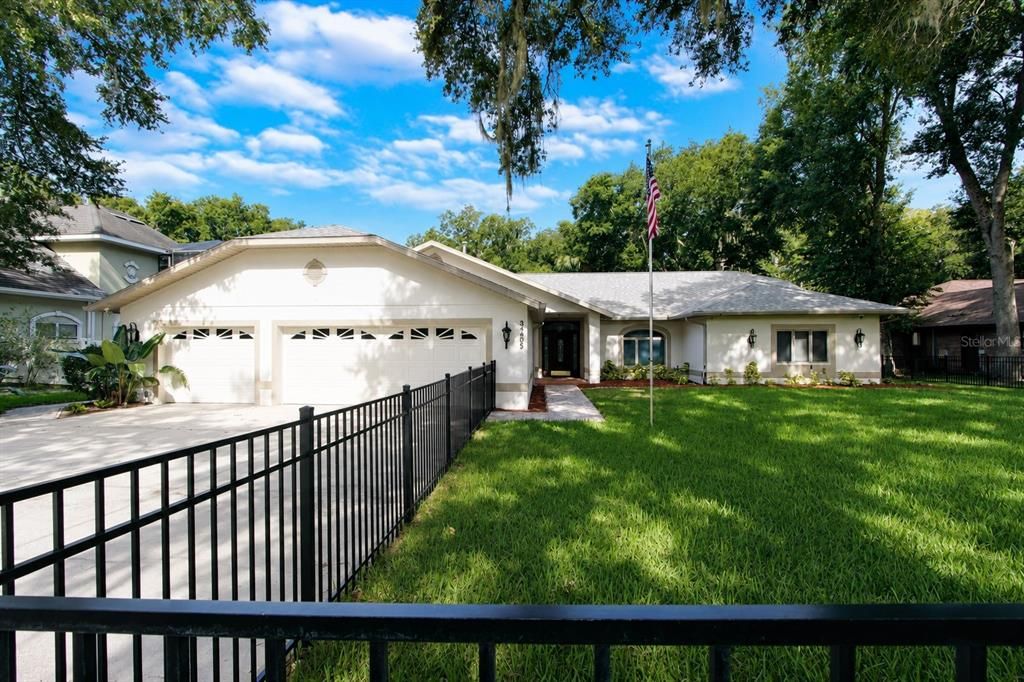 Active With Contract: $535,500 (3 beds, 2 baths, 2789 Square Feet)