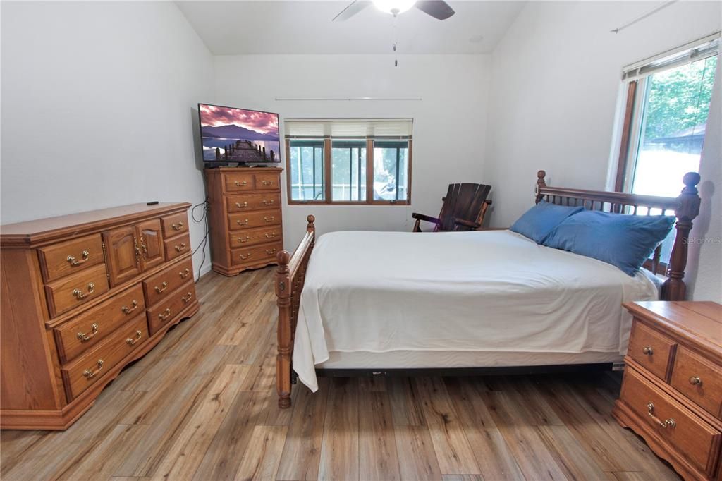 Active With Contract: $535,500 (3 beds, 2 baths, 2789 Square Feet)