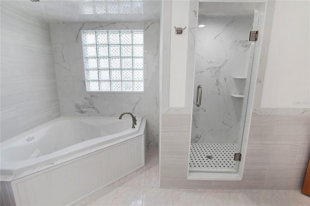 Active With Contract: $535,500 (3 beds, 2 baths, 2789 Square Feet)