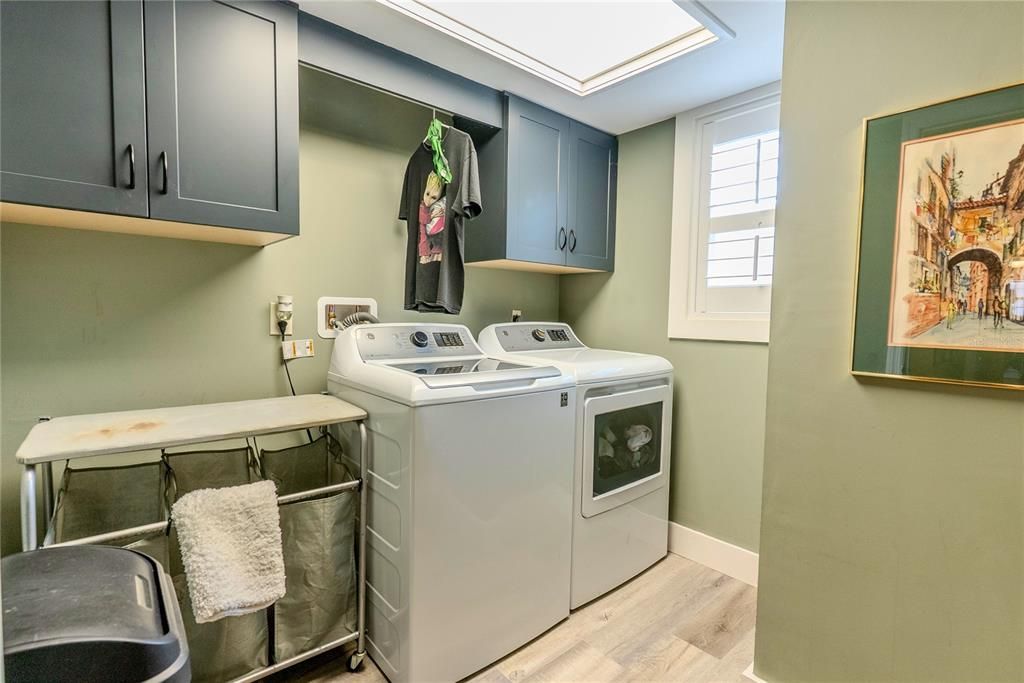 En Venta: $739,000 (4 camas, 3 baños, 2276 Pies cuadrados)