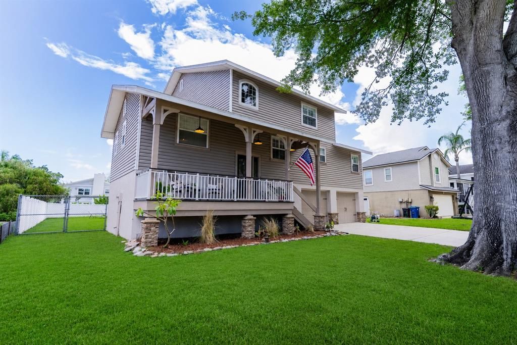 En Venta: $739,000 (4 camas, 3 baños, 2276 Pies cuadrados)