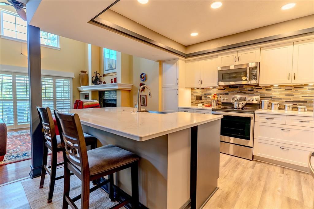 En Venta: $739,000 (4 camas, 3 baños, 2276 Pies cuadrados)